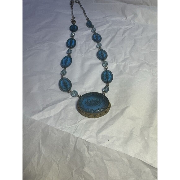 Vintage Blue Etched Glass Pendant Necklace - Picture 2 of 9